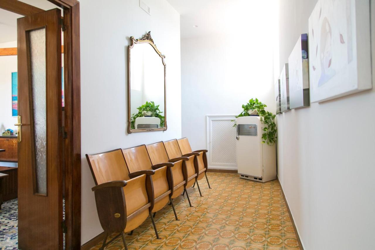 A Casa Di Nina Guest House ナポリ エクステリア 写真